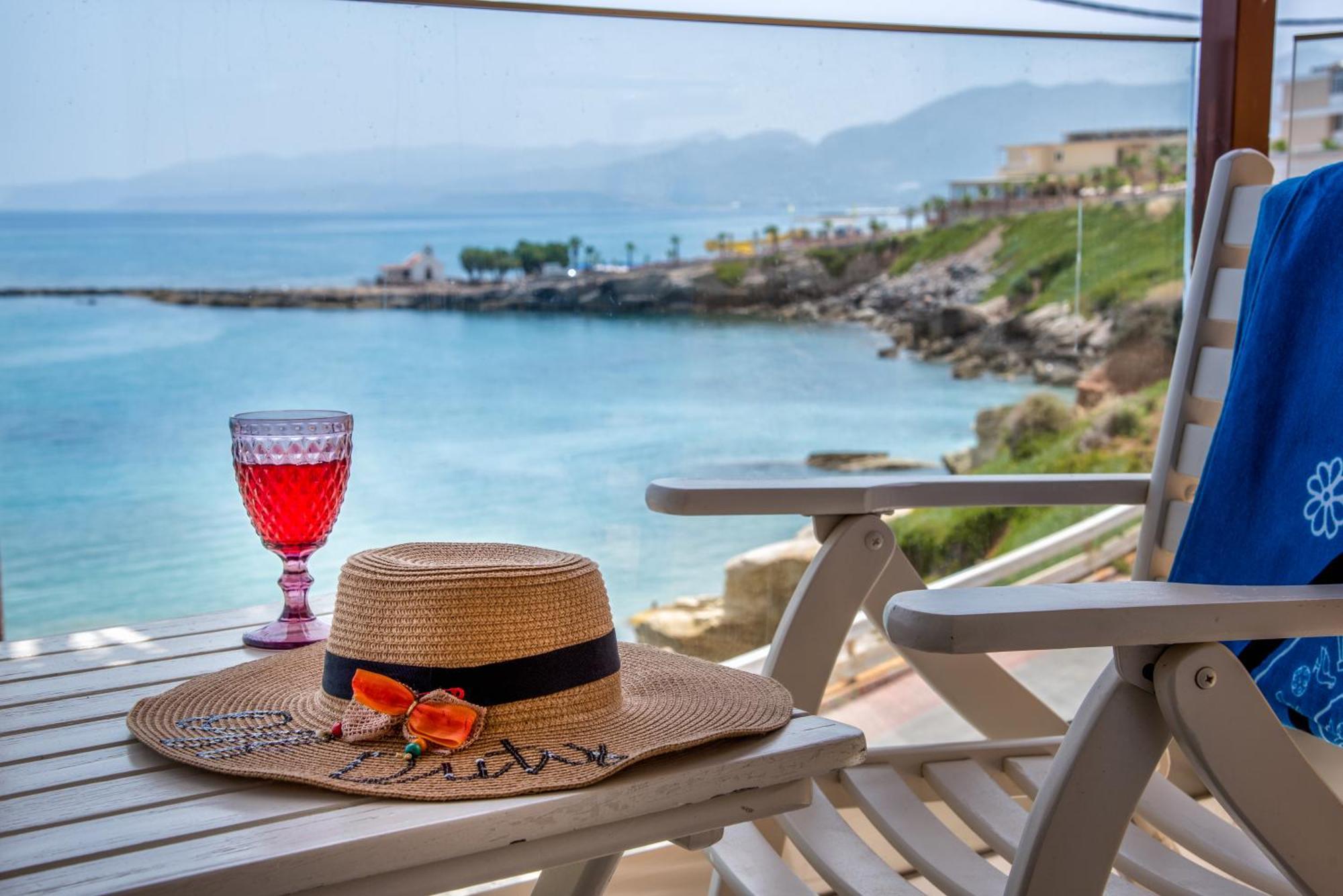 Elmi Beach Hotel & Suites 헐소니소스 외부 사진