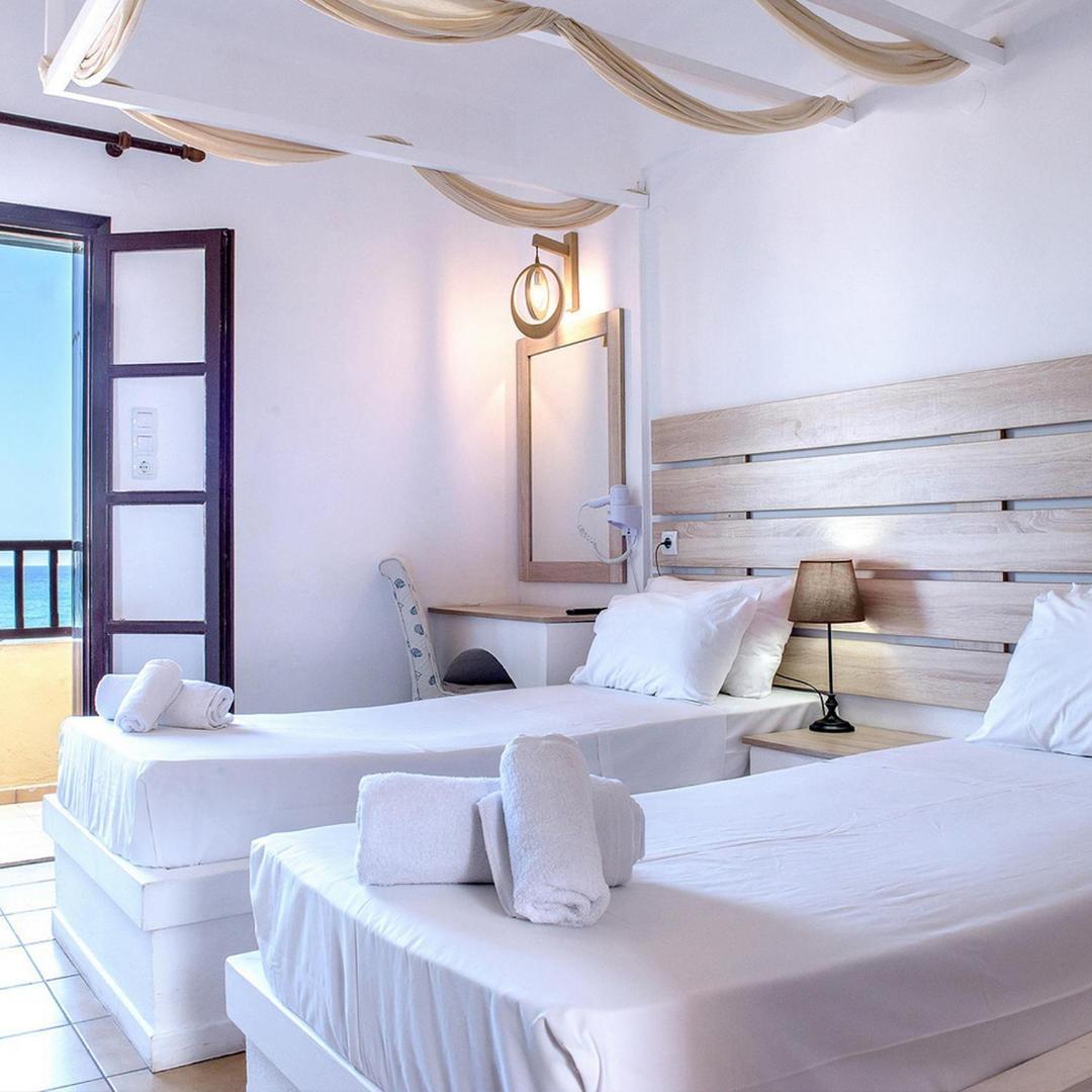 Elmi Beach Hotel & Suites 헐소니소스 외부 사진